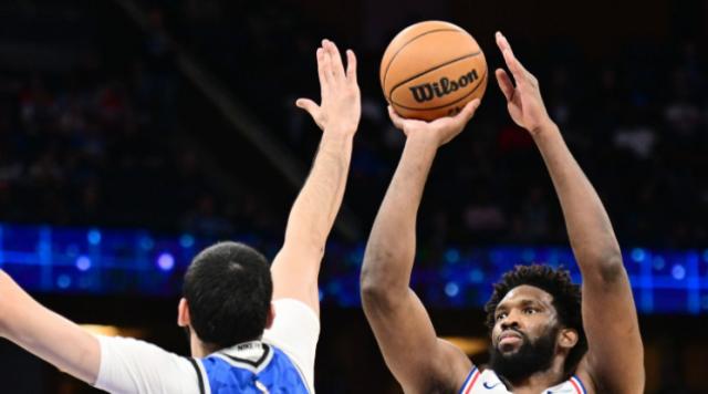 必一运动官网-恩比德变身中投王！场均35+创纪录 冲得分王三连庄