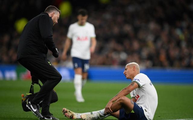 B体育官方网站-虚惊一场！理查利松腿伤只需休两周 能赶上世界杯！